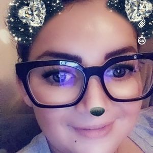 Meet your Posher, Beatriz